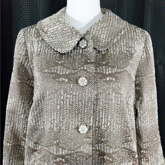 CARMEN MARC VALVO! TAUPE, CREAM, BLACK, GOLD PEARL & JEWEL BUTTON JACKET! SZ M - Picture 4 of 11